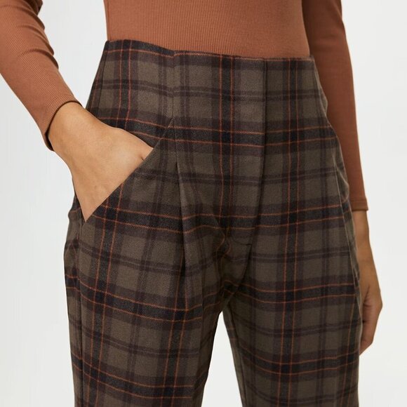 Aritzia Wilfred Chambéry Pant- Cropped, Pleated Plaid Pants- Size 0 - Picture 4 of 15